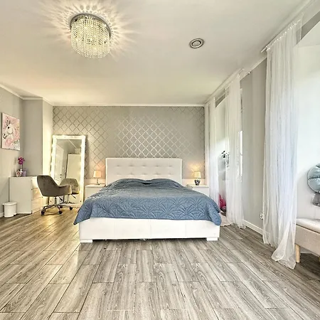 Stylowy W Sercu Uzdrowiska Apartament *